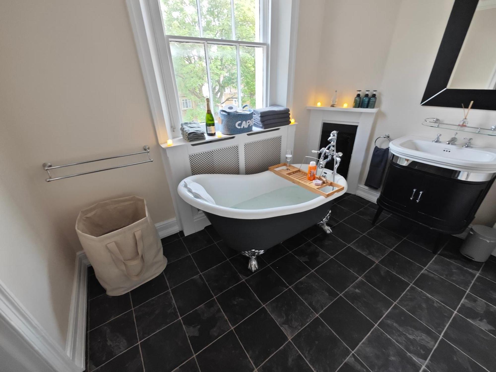 Hébergement de vacances Stunning 4 Bedroom Flat In Regent's Park - Abbey Rd
